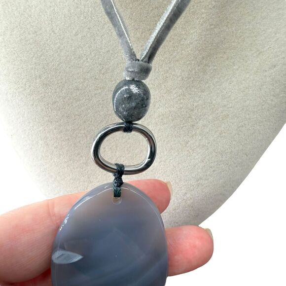 J. Jill Agate Stone Pendant Velvet Cord Necklace Gray Bead Wearever Winter Glaze - Picture 4 of 10